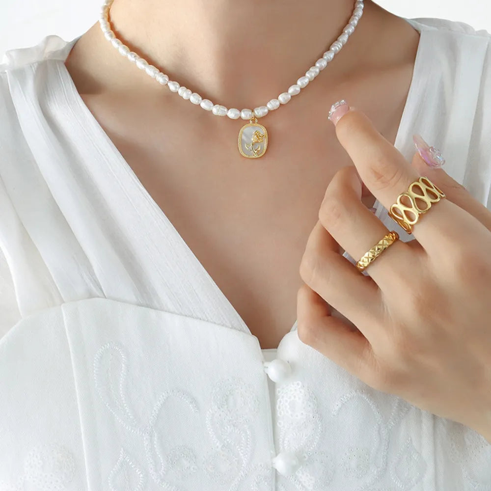 French Baroque Style Freshwater Pearl Chain Oval Plate Inlaid with Zircon Colored Shell Flower Necklace