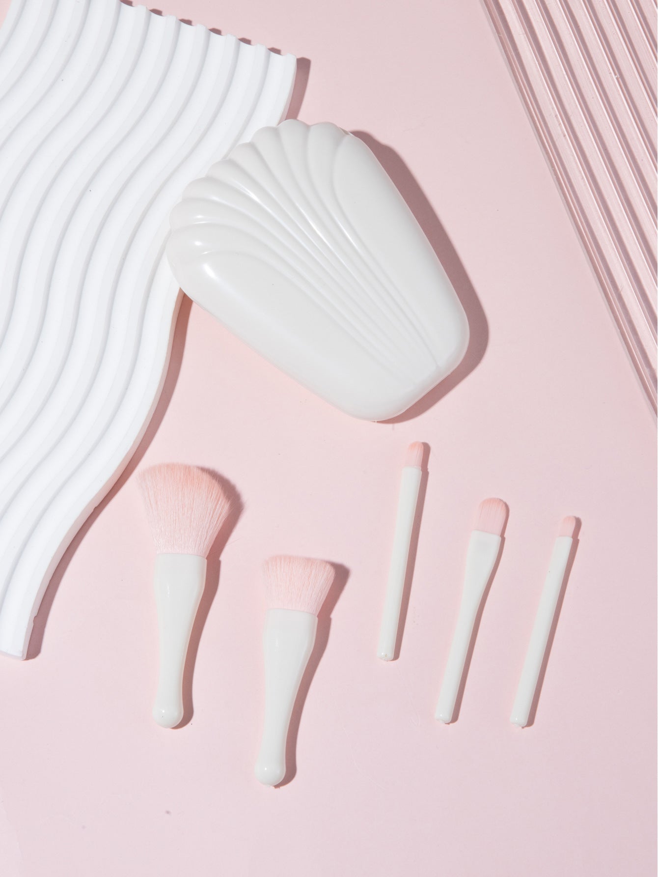 Shell Mirror with Brush Set, Powder Blush Brush Powder 5 Brush Portable Mini Set