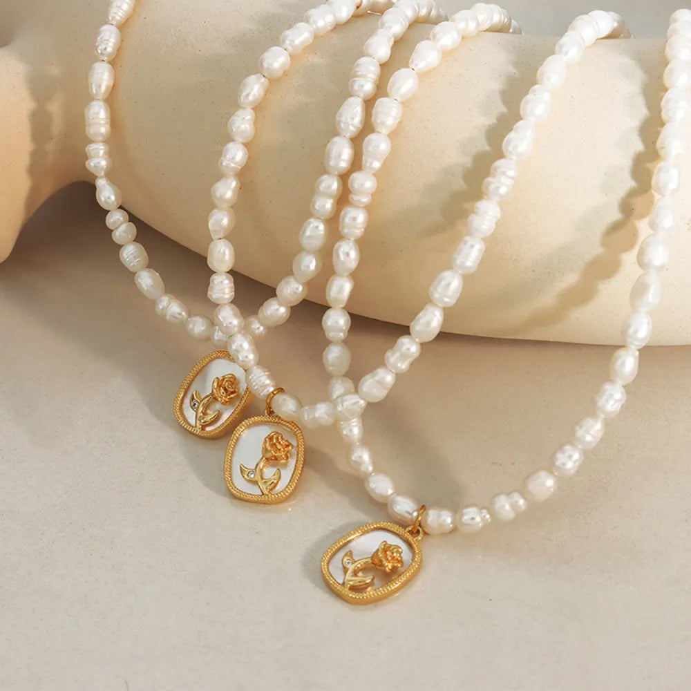 French Baroque Style Freshwater Pearl Chain Oval Plate Inlaid with Zircon Colored Shell Flower Necklace